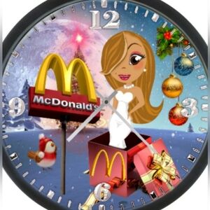 Maria Carey clock